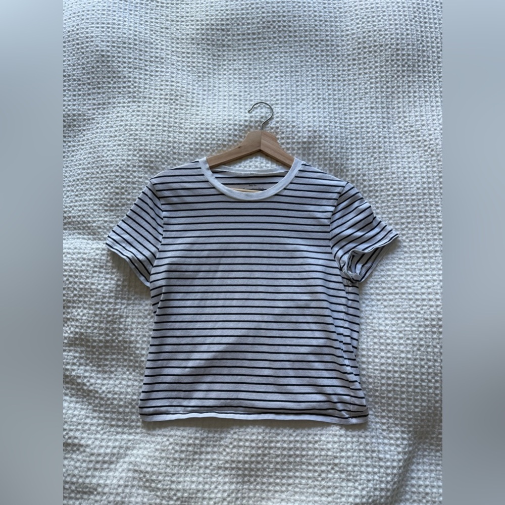 Abercrombie & Fitch Essential Baby Tee